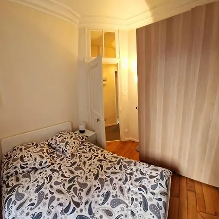 Parisien Quartier Vivant Et Central Appartamento *